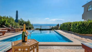 Apartment (One Bedroom Apartment 2) | Outdoor pool