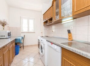 Apartment (Apartment Daisy) | Private kitchen | Fridge