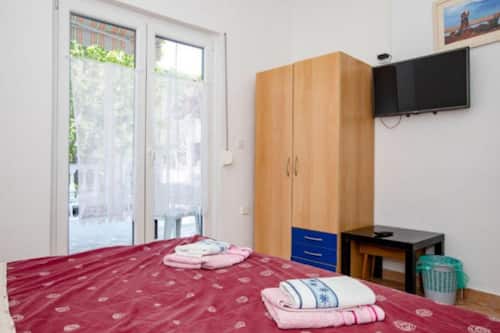 Apartment (Apartment Daisy) | 5 bedrooms, free WiFi