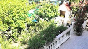 아파트 (Apartment Daisy) | 발코니