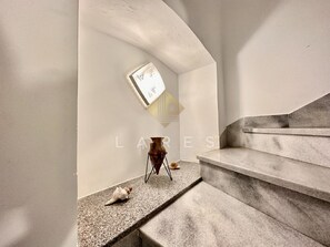 Apartment (One-Bedroom Apartment (1.kat)) | Staircase