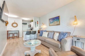 TV, DVD player, books - Walk to Beach: Resort Retreat w/ Balcony in Destin (Destin)