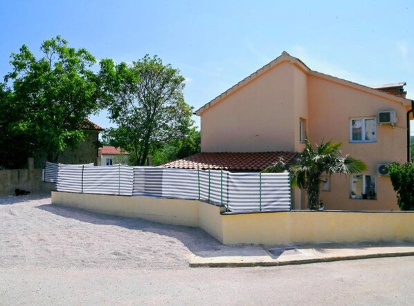 Casa (Four Bedroom Holiday Home with Pool) | Fachada