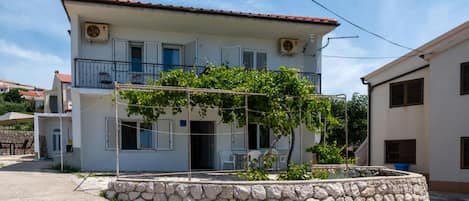 Hus (Three Bedroom Holiday Home) | Exteriör