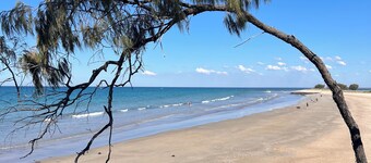 Elliott Heads Beach Retreat