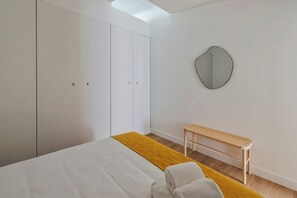 2 bedrooms, travel crib, WiFi, bed sheets