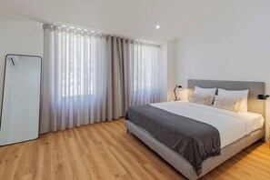 3 bedrooms, travel crib, WiFi, bed sheets - Simple Life II, Setúbal (Setúbal)