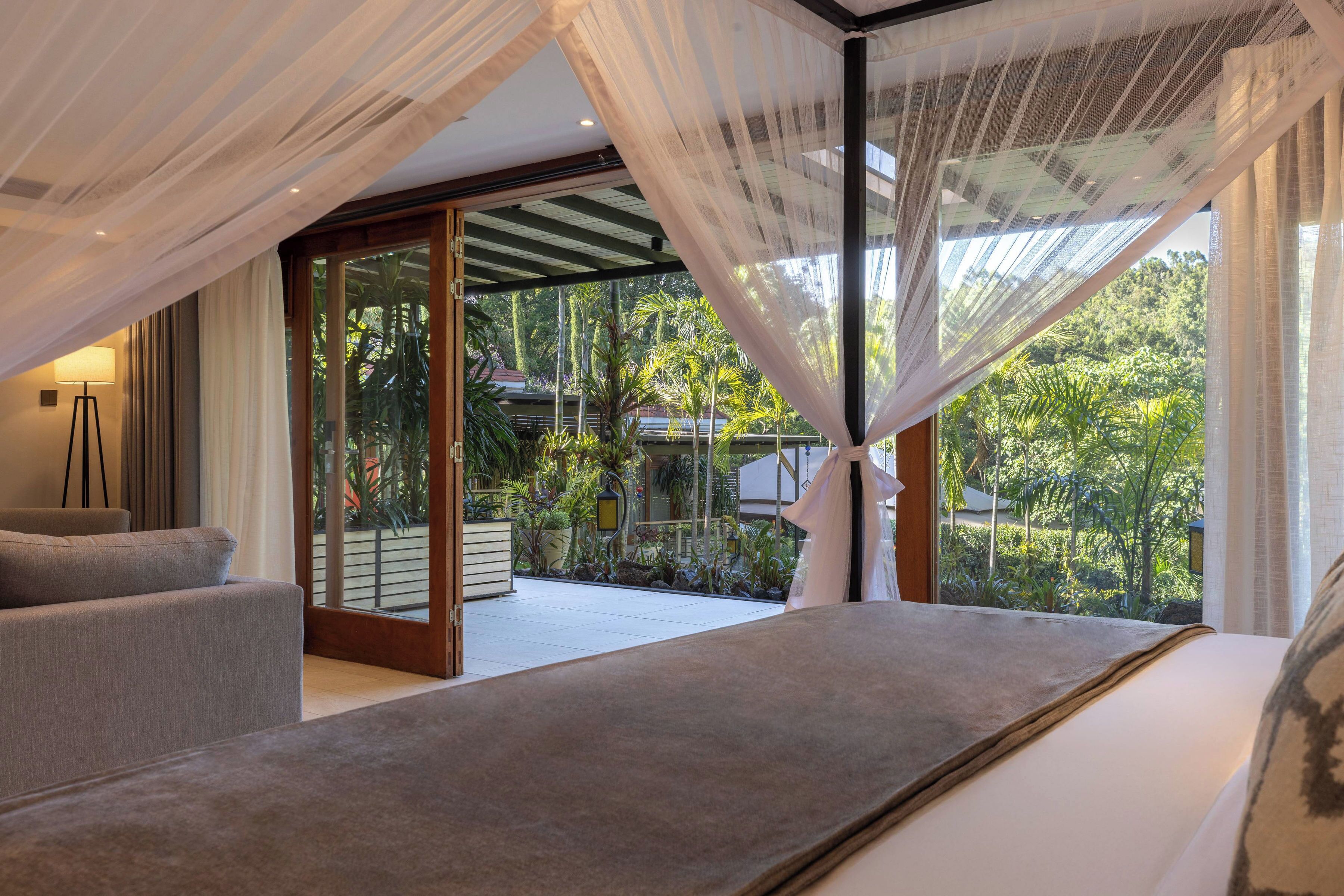 Deluxe Room | In-room safe, blackout drapes, soundproofing, iron/ironing board