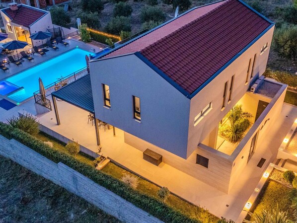 Villa | Exteriör