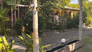 Unclassified image, 2 of 11, button - Bungalows in Guadeloupe ATOUMO (Petit-Canal)