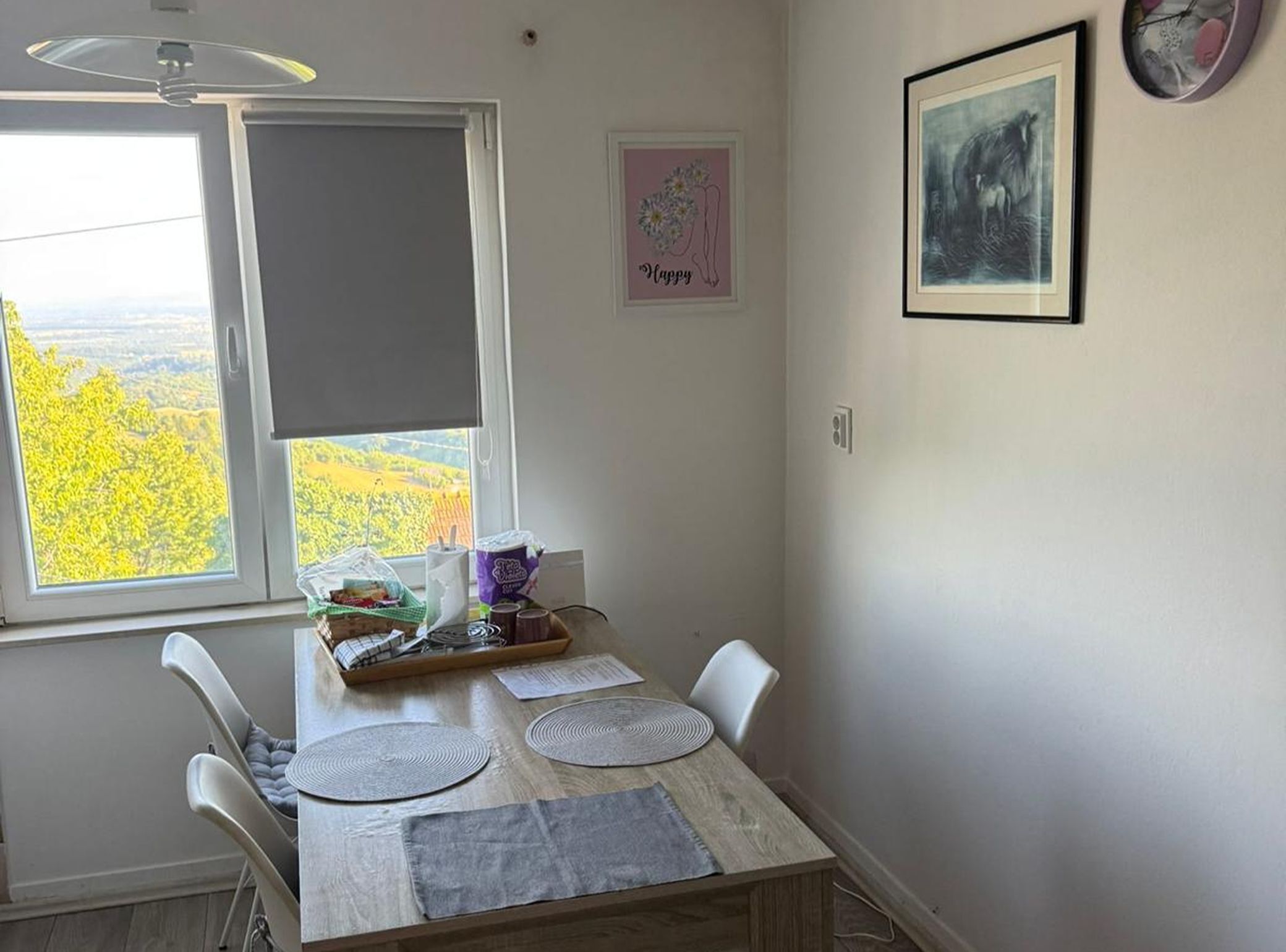 Apartment (One Bedroom Apartment with Hot Tube) | Dining room
