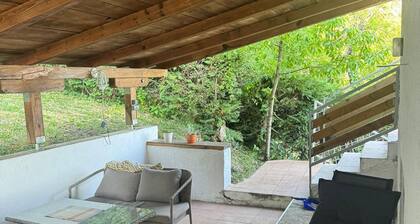 Plesivica Hillside Holiday Home With Hot -tub