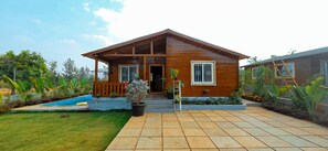 Front of property - Little Swiss By the Lake (Khandala)