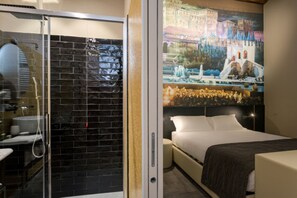 1 bedroom, desk, soundproofing, free WiFi