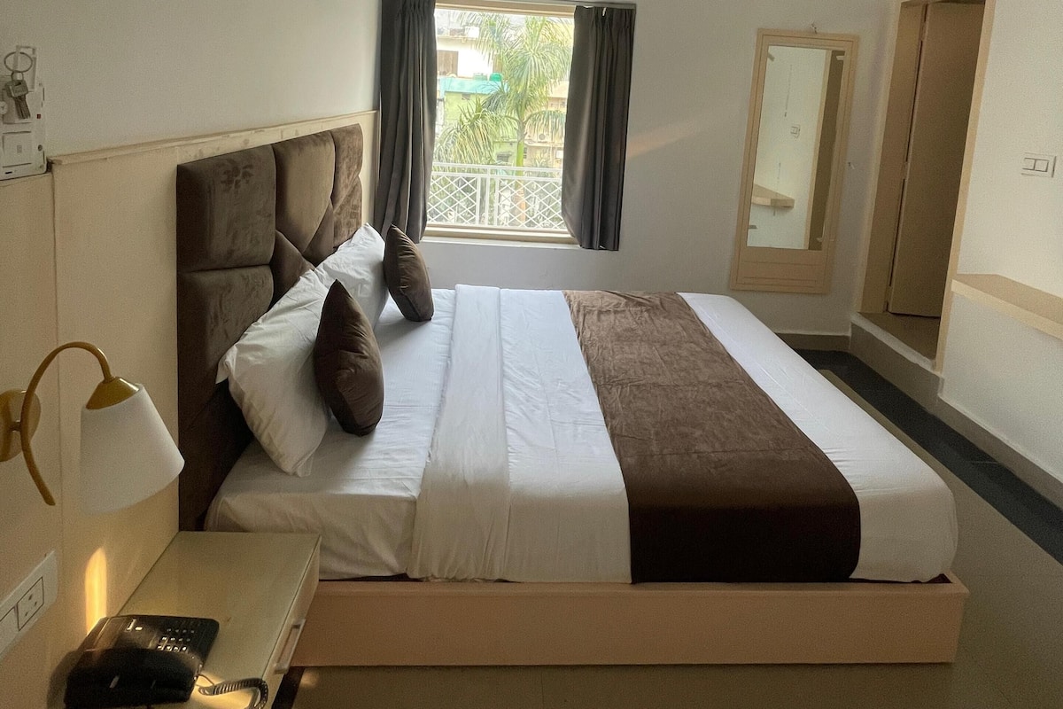Superior Room | 1 bedroom, Egyptian cotton sheets, premium bedding, Select Comfort beds