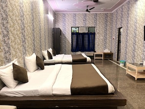 Family Room | 1 bedroom, Egyptian cotton sheets, premium bedding, Select Comfort beds