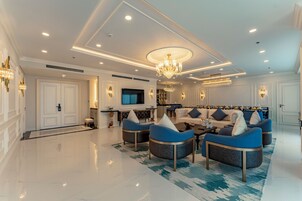 Penthouse | Living room