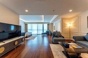 Suíte | Escrivaninha, Wi-Fi de cortesia, roupa de cama