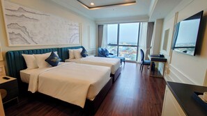 Deluxe Twin Bed | Desk, free WiFi, bed sheets - Cosmo Stars Hotel Bac Lieu (Bac Lieu)