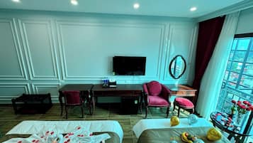 Phòng 3 dành cho gia đình | Bộ trải giường bằng vải Frette của Ý, bộ đồ giường cao cấp
