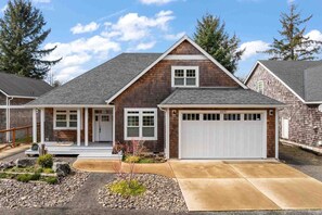 Unclassified image, 4 of 47, button