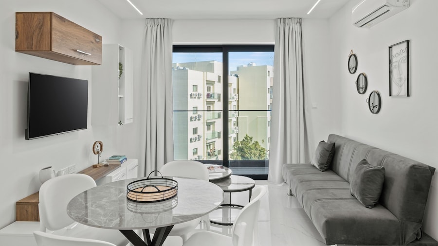 Maestro City Apartments