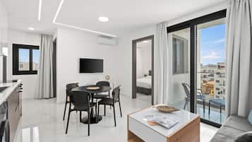 Standard-Apartment | Wohnbereich | 40-Zoll-Flachbildfernseher mit Satellitenempfang