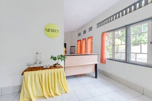 Reception - Hotel O Kaliurang Near Gunung Merapi Kaliurang (Pakem)