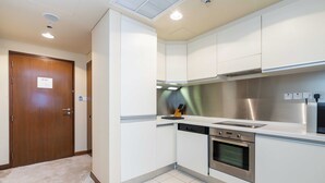 Private kitchen - Holistay luxury homes-Dubai mall Studio (Dubai)