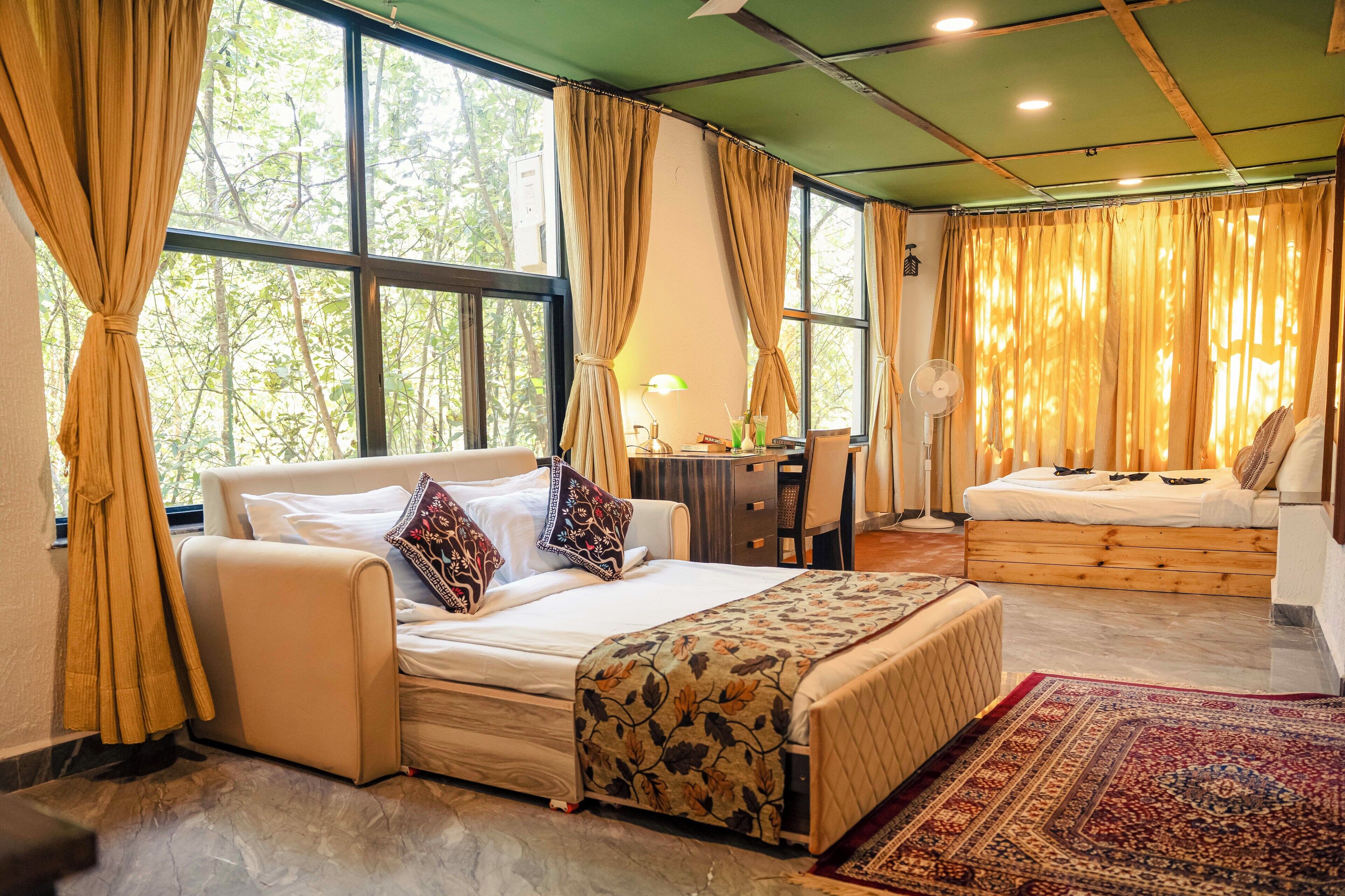 1 غرفة نوم وأغطية فراش متميزة وأسرّة سليكت كومفورت ومكتب