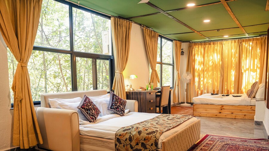 Wilderness camp Resort Pench