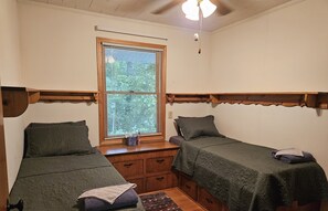 3 bedrooms, free WiFi, bed sheets