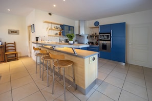 Private kitchen - Large, bright renovated farmhouse (Étel)