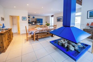Dining - Large, bright renovated farmhouse (Étel)