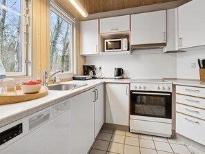 Réfrigérateur, micro-ondes, lave-vaisselle