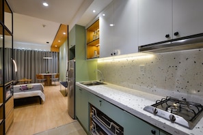 Comfort Apartment, City View | Private kitchen | Fridge, microwave, stovetop, cookware/dishes/utensils - 2Q Apartment  (Ho Chi Minh City)