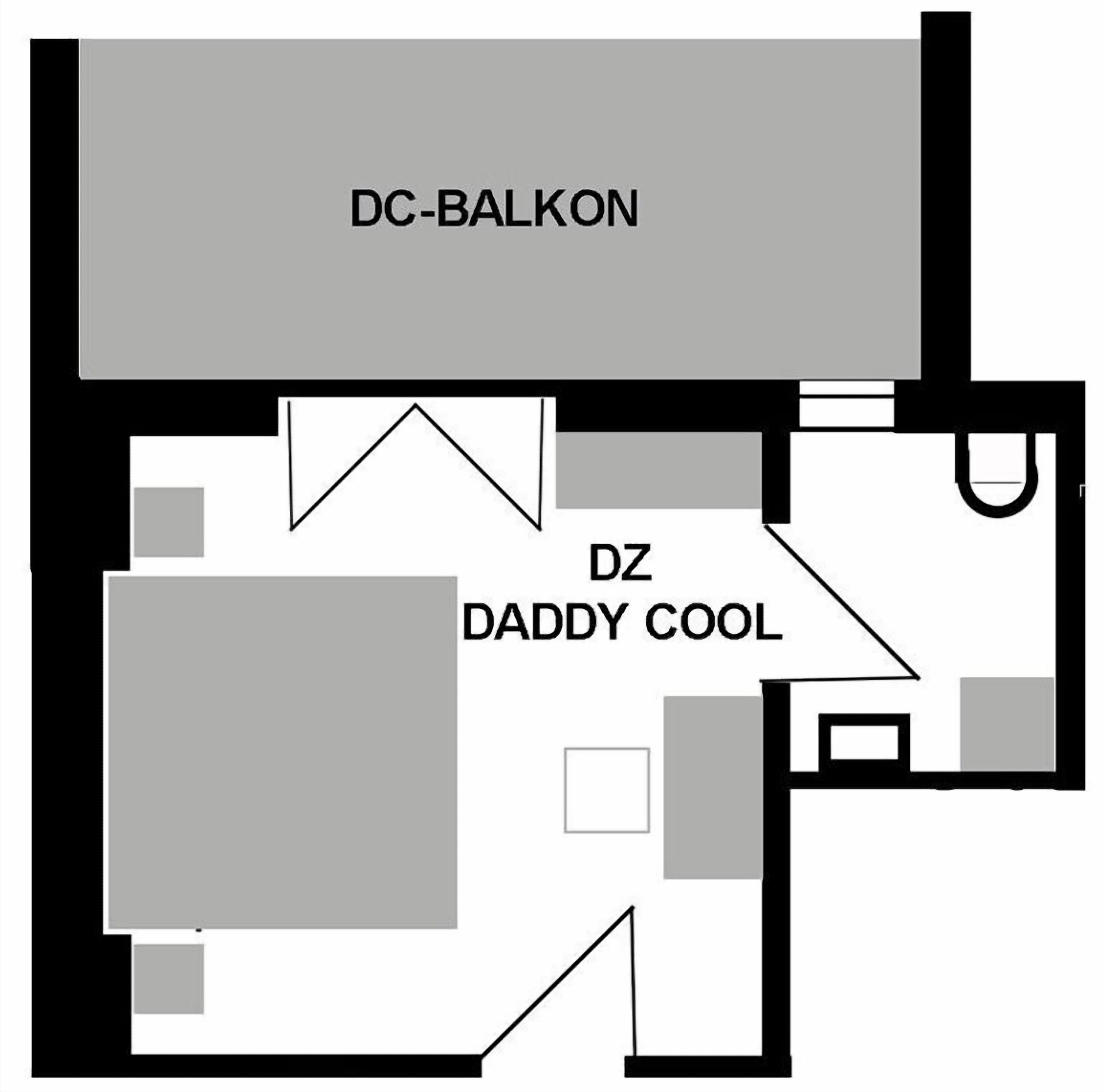 En planritning som visar ett rum med en DC-balkong och ett DZ-rum av typen "Daddy Cool".