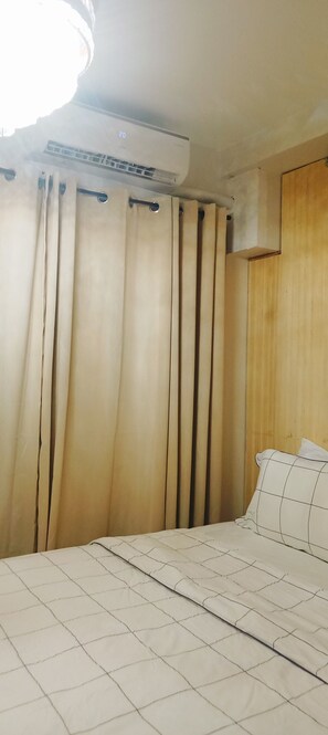 1 chambre, fer et planche à repasser, Wi-Fi gratuit, draps fournis