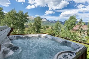 Baignoire à remous extérieure