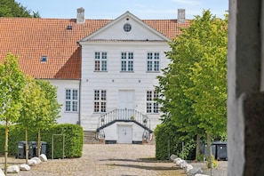 House, Multiple Bedrooms, Garden View | Exterior