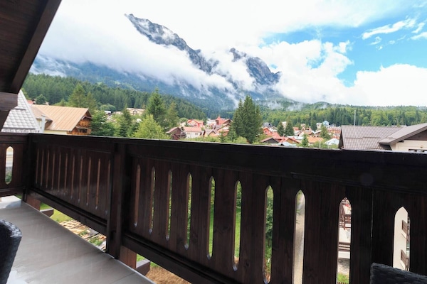 Apartment, 2 Bedrooms, Balcony, Mountain View | Balcony