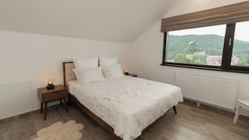 Apartment, 2 Bedrooms, Balcony, Mountain View