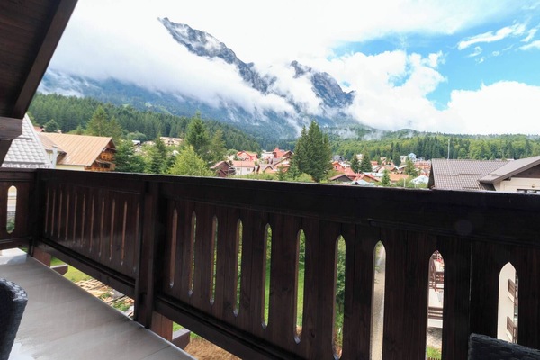 Apartemen, 2 kamar tidur, balkon, pemandangan gunung | Balkon