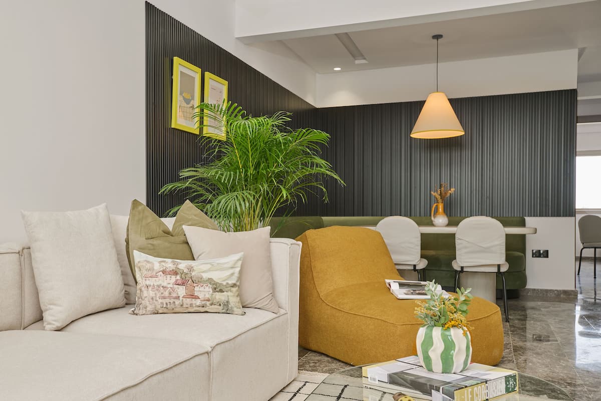 Deluxe Apartment | Living area