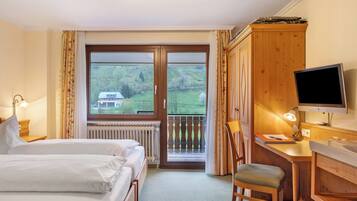 1 bedroom, free WiFi, bed sheets