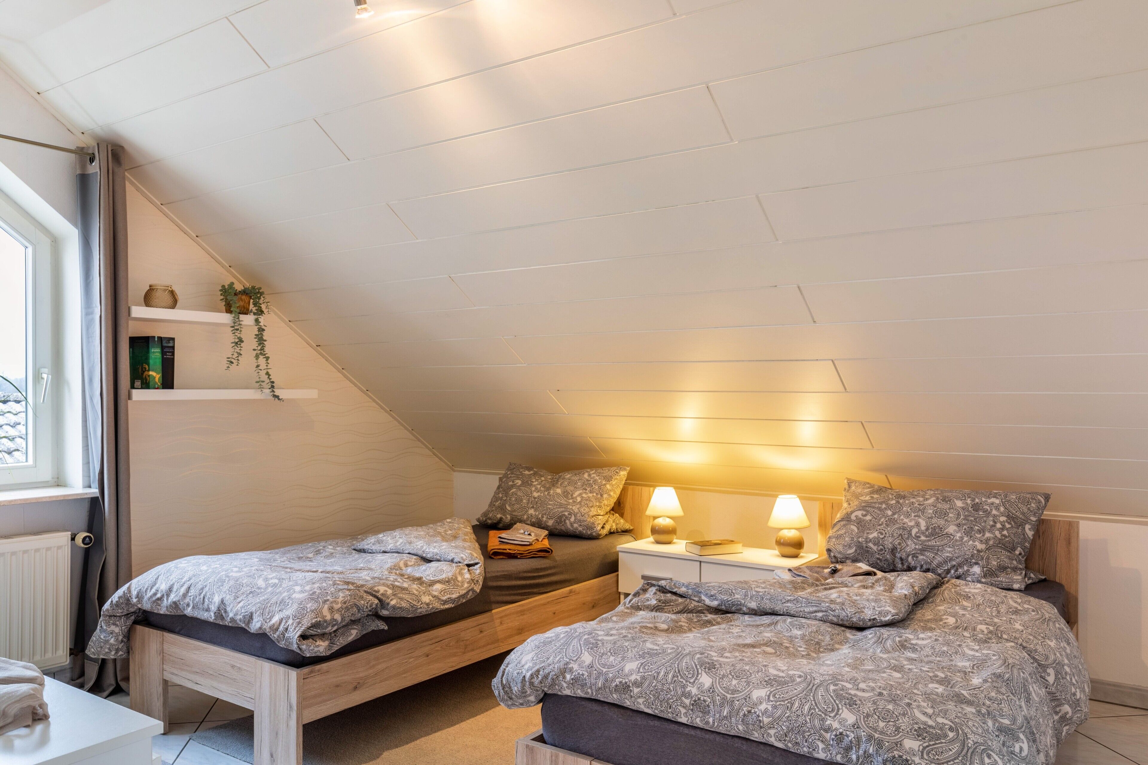 2 bedrooms, iron/ironing board, WiFi (free), bed sheets