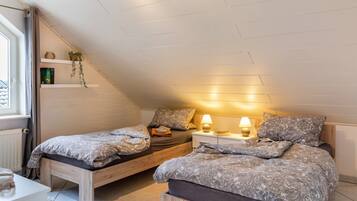 2 bedrooms, iron/ironing board, WiFi (free), bed sheets
