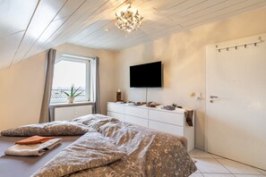 2 habitaciones, tabla de planchar con plancha y wifi gratis 