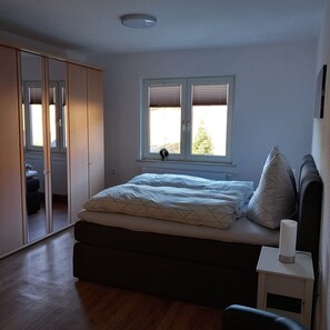 2 bedrooms, free WiFi, bed sheets