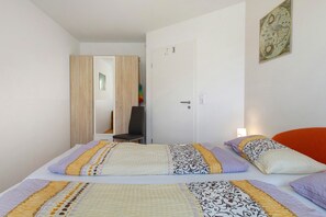 2 bedrooms, free WiFi, bed sheets